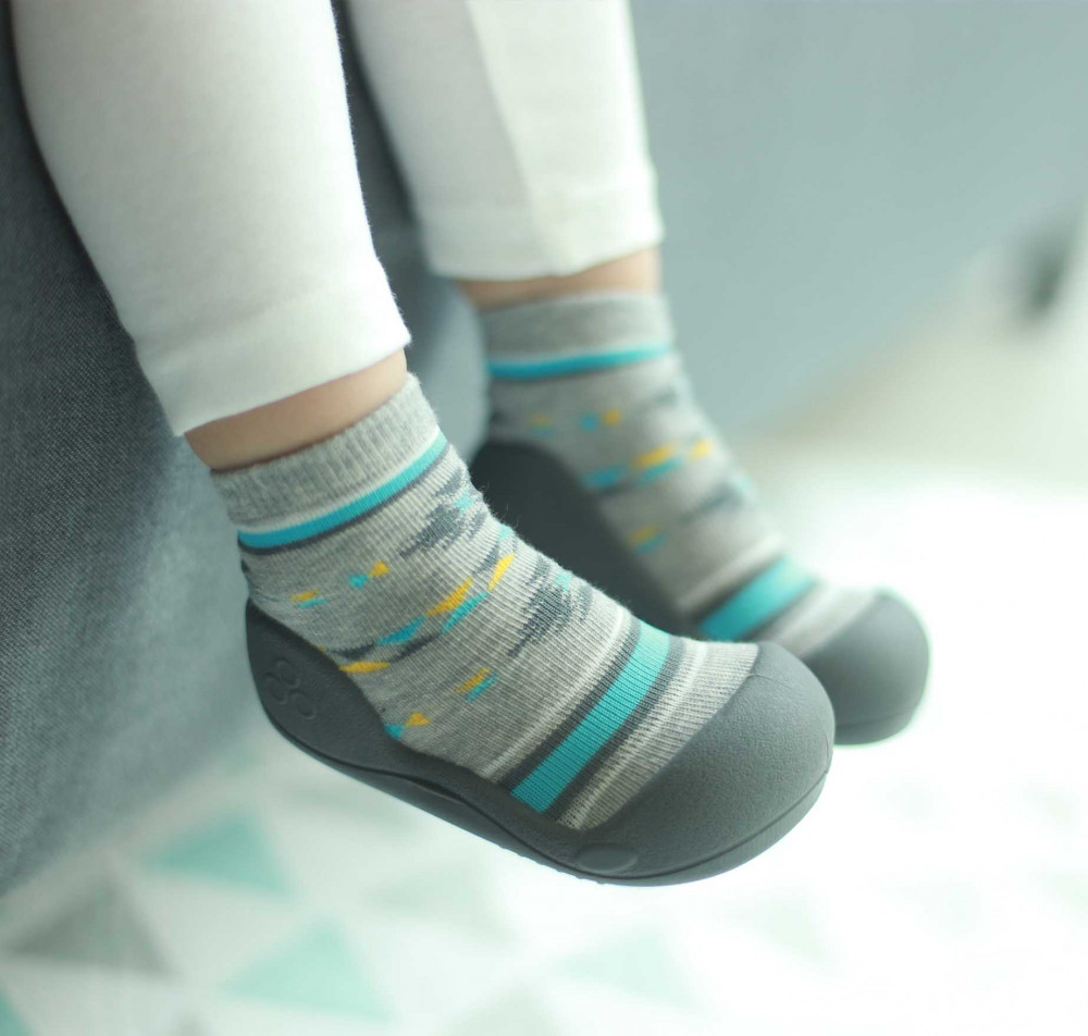 Grey baby slippers 2025